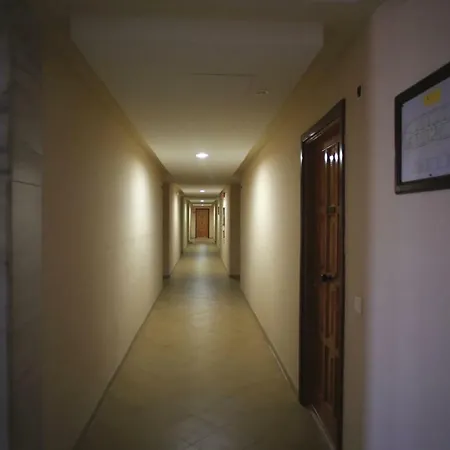 Sunset Paradise アパート